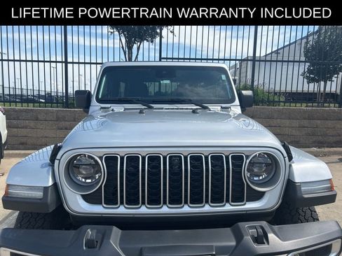 Used 2024 Jeep Wrangler Unlimited Sahara w/ Technology Group AWD/4WD image 2