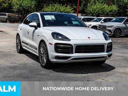 Used 2023 Porsche Cayenne Platinum Edition image 5