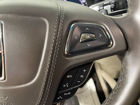 Used 2018 Lincoln MKZ Select w/ Select Plus Package FWD image 12