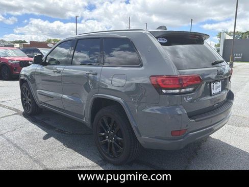 Used 2022 Jeep Grand Cherokee Laredo X RWD image 5