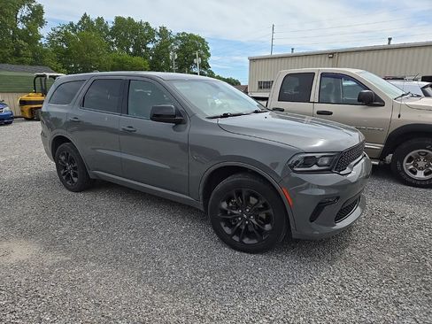 Used 2021 Dodge Durango SXT AWD/4WD image 2