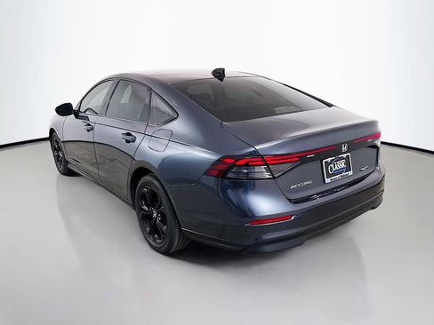 Certified 2025 Honda Accord SE image 5