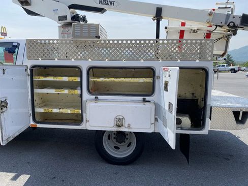 Used 2012 Ford F450 XL w/ Heavy Service Suspension Pkg image 21