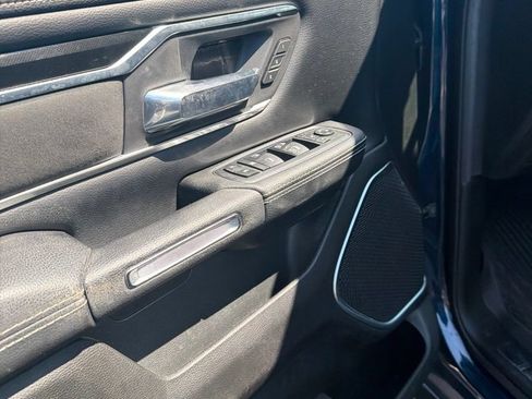 Used 2019 RAM 1500 Laramie w/ Sport Appearance Package AWD/4WD image 7