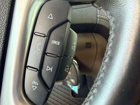Used 2016 GMC Acadia SLT AWD/4WD image 13