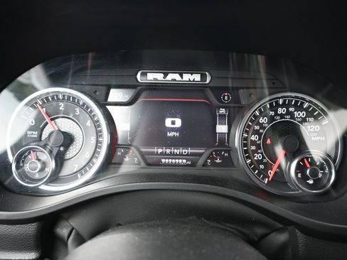 Used 2024 RAM 1500 Laramie RWD image 14