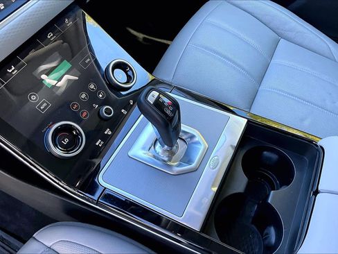 Used 2020 Land Rover Range Rover Evoque S image 16