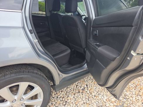 Used 2014 Mitsubishi Outlander Sport SE AWD/4WD image 19