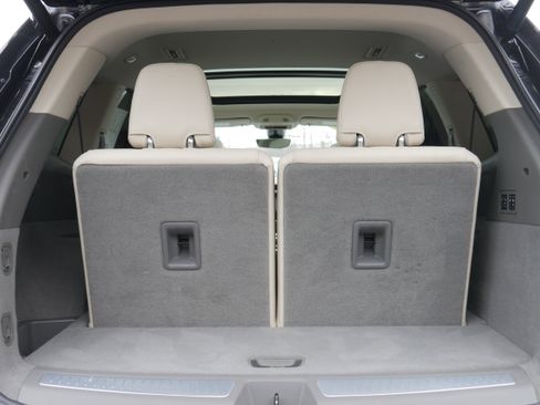 Certified 2022 Cadillac XT6 Premium Luxury w/ Technology Package image 6