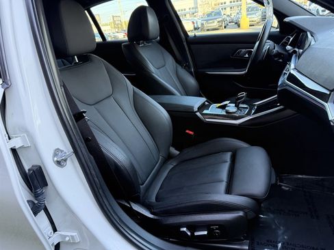 Used 2019 BMW 330i Sedan w/ Convenience Package image 19