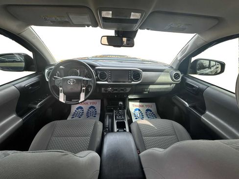 Used 2020 Toyota Tacoma SR5 image 13