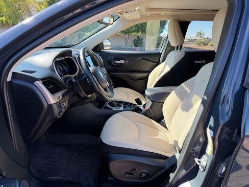 Used 2017 Jeep Cherokee 75th Anniversary image 19