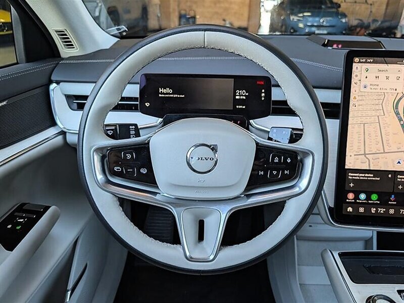 Used 2025 Volvo EX90 Ultra AWD/4WD image 19