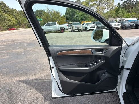 Used 2016 Audi Q5 2.0T Premium image 26