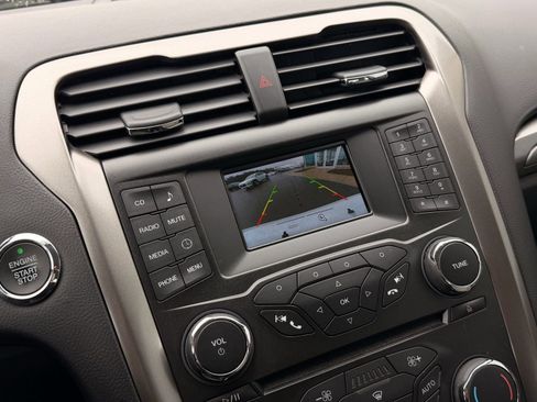 Used 2018 Ford Fusion S image 28