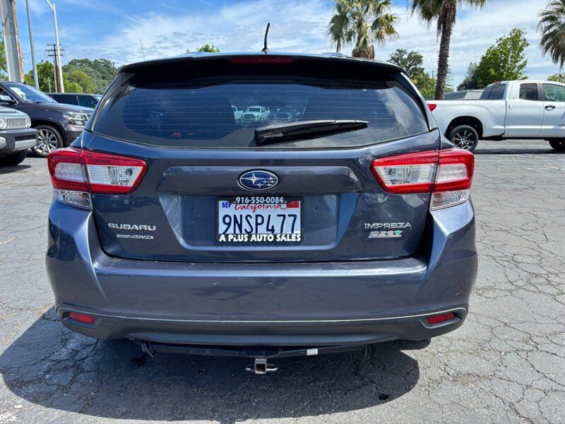 Used 2017 Subaru Impreza 2.0i AWD/4WD image 5