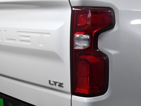 Used 2019 Chevrolet Silverado 1500 LTZ w/ LTZ Plus Package image 30