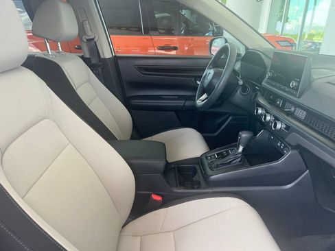 Used 2024 Honda CR-V EX image 4