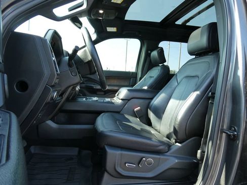 Used 2020 Ford Expedition Limited w/ Special Edition Package AWD/4WD image 27