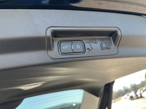 New 2026 Ford Explorer Active w/ Active Comfort Package image 11