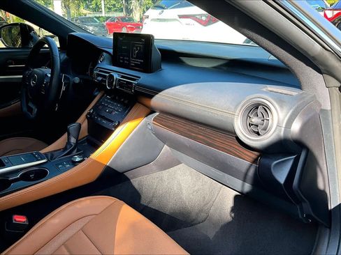 Used 2023 Lexus RC 300 image 18