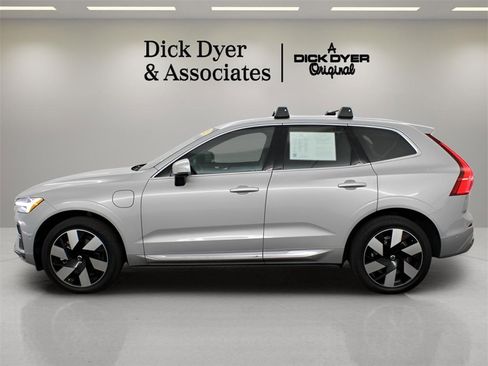 Certified 2023 Volvo XC60 T8 Ultimate image 6