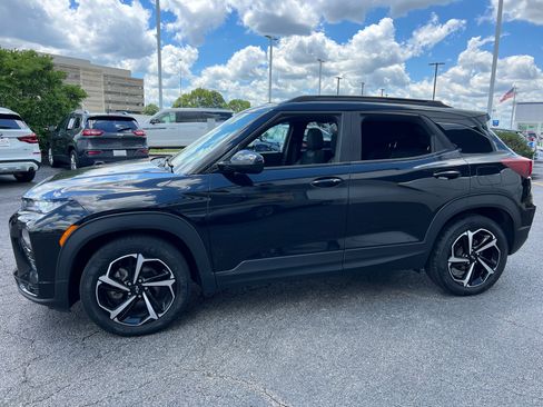Used 2021 Chevrolet TrailBlazer RS w/ Sun and Liftgate Package FWD image 3