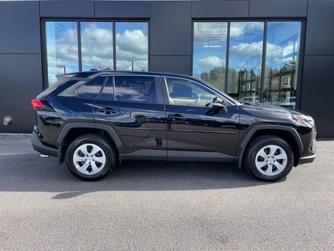 Used 2025 Toyota RAV4 LE image 5