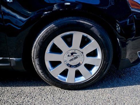 Used 2016 Lincoln MKT AWD image 26