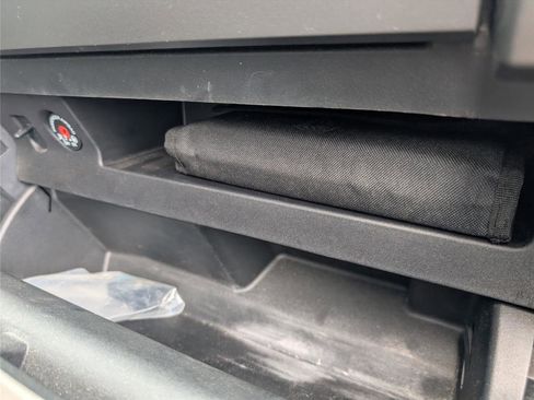 Used 2017 Ford F250 XLT w/ XLT Value Package image 23