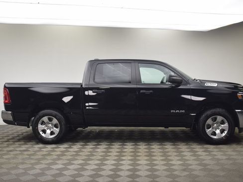 New 2026 RAM 1500 4x4 Crew Cab image 3