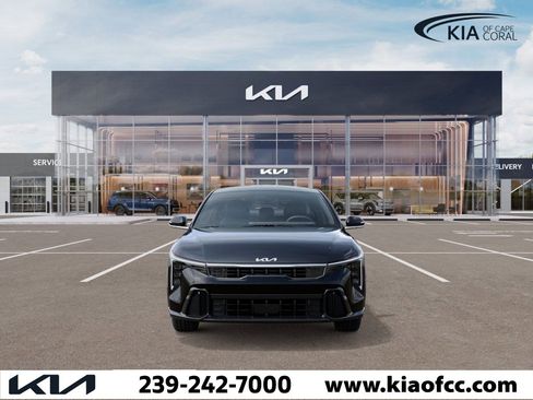 New 2025 Kia K4 GT-Line image 2