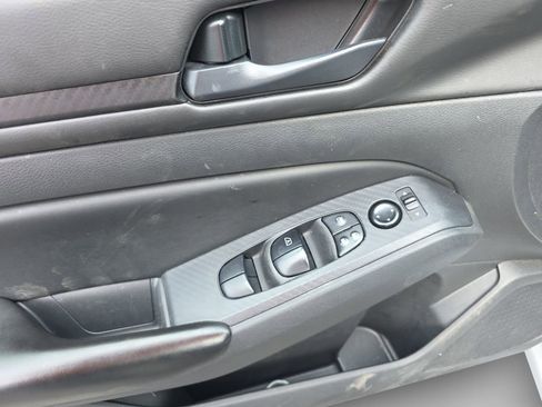 Used 2023 Nissan Altima 2.5 S image 14