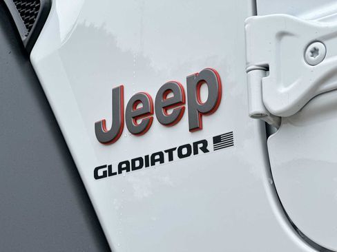New 2026 Jeep Gladiator Mojave image 15