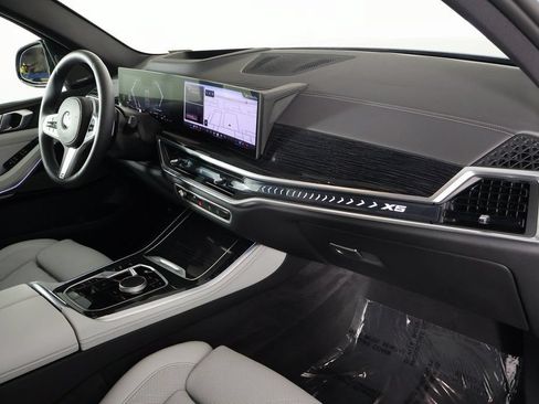 Certified 2026 BMW X5 sDrive40i w/ M Sport Package RWD image 9