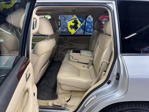 Used 2010 Lexus LX 570 4WD image 13
