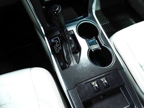 Used 2017 Toyota Camry XLE w/ Moonroof Package image 17