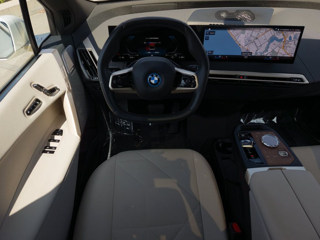 Certified 2023 BMW iX M60 w/ Executive Package AWD/4WD image 17
