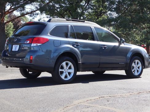 Used 2014 Subaru Outback 2.5i Premium AWD/4WD image 5