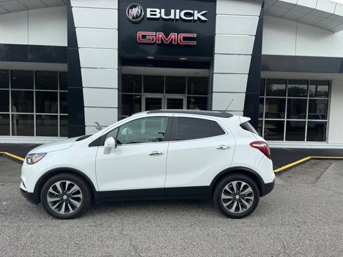 Used 2019 Buick Encore Essence FWD image 3