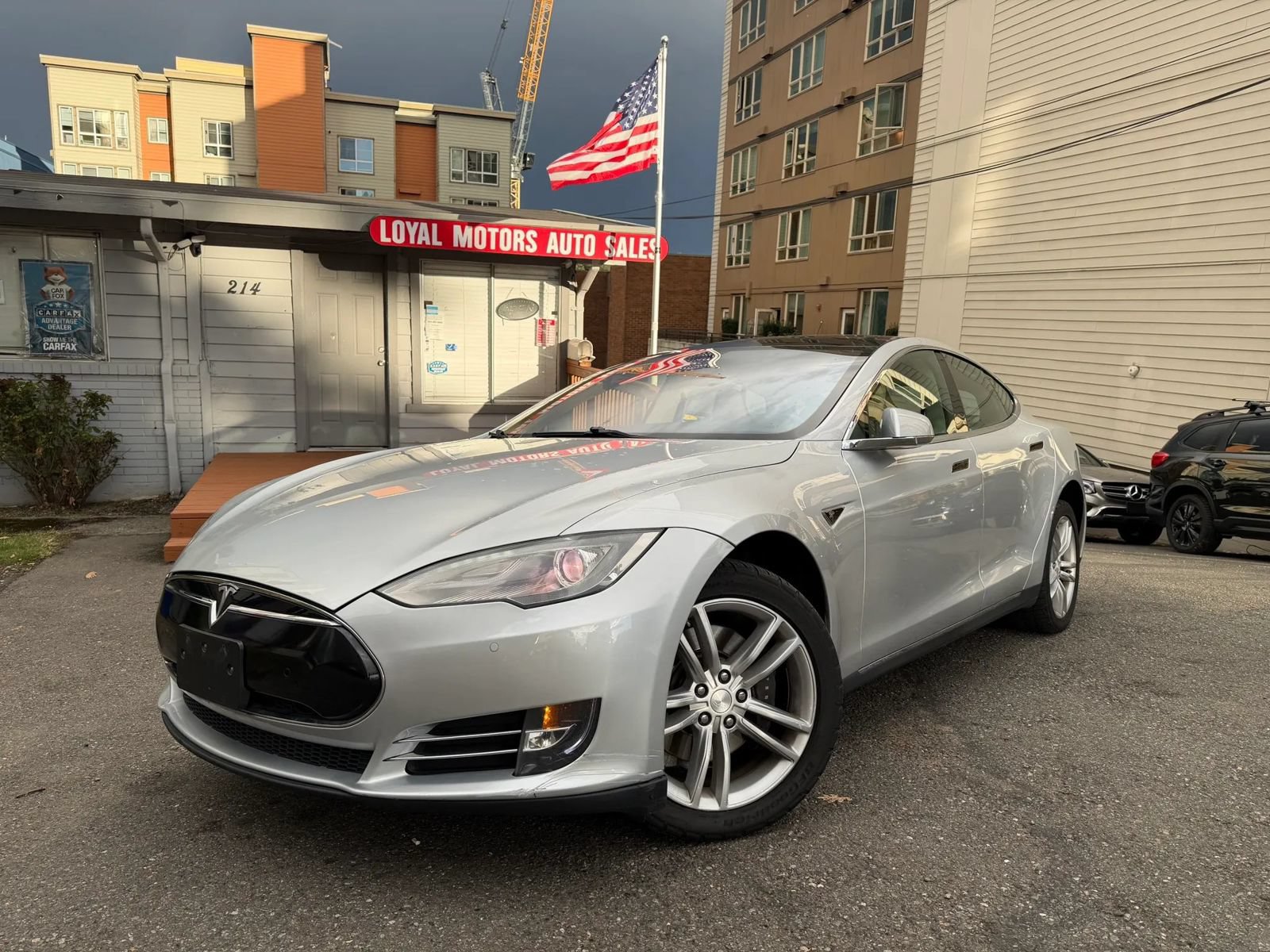 Used 2014 Tesla Model S 85 RWD image 4