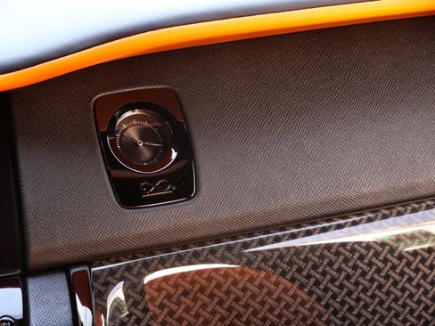 Used 2024 Rolls-Royce Cullinan Black Badge image 13