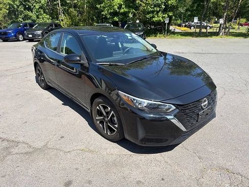 Used 2025 Nissan Sentra SV FWD image 10
