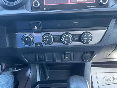 Used 2020 Toyota Tacoma SR image 20
