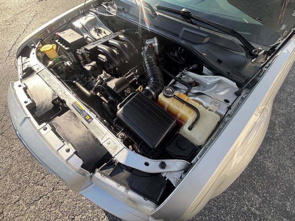 Used 2006 Chrysler 300 RWD image 40