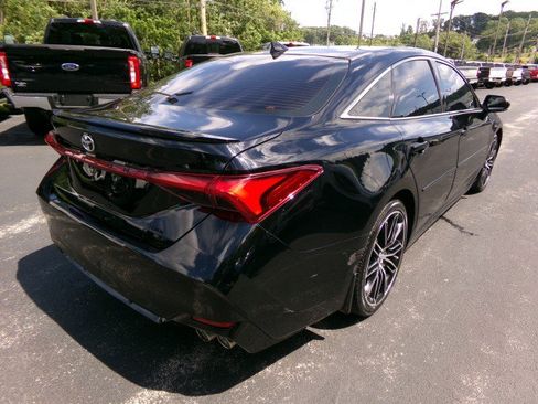 Used 2019 Toyota Avalon XSE FWD image 9