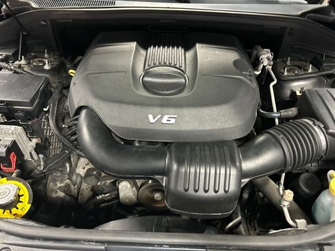 Used 2015 Jeep Grand Cherokee Laredo w/ Security & Convenience Group AWD/4WD image 25
