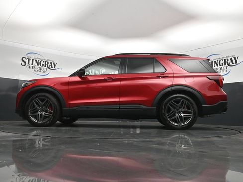 Used 2025 Ford Explorer ST w/ Sun And Sound Package RWD image 29
