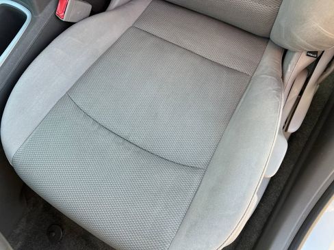 Used 2017 Chevrolet Cruze LS FWD image 12