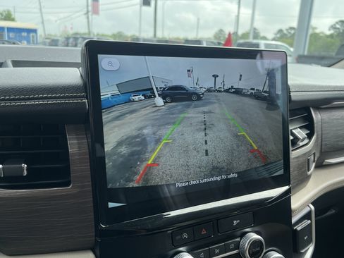 Used 2024 Ford Expedition Max Limited image 24